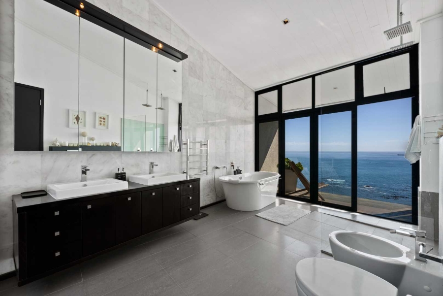 To Let 3 Bedroom Property for Rent in Bantry Bay Western Cape